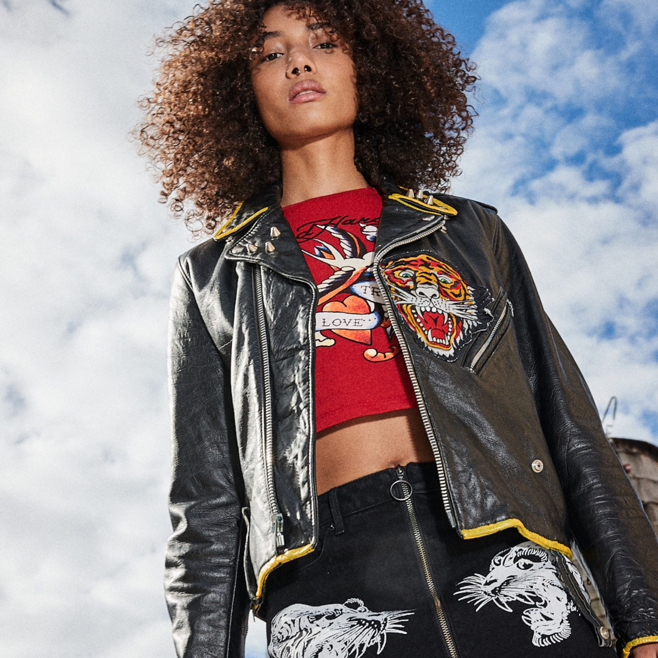 Tigers Zipper Front Mini Denim Skirt - Image 3